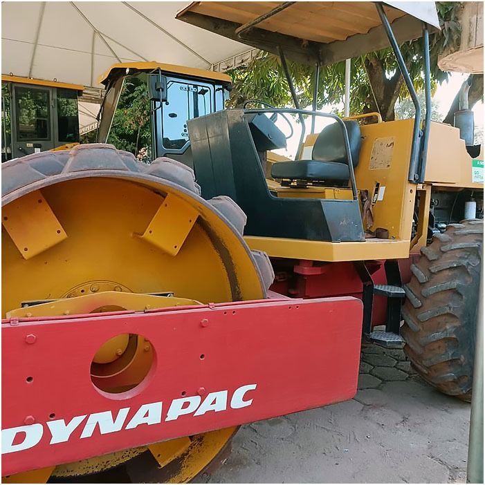 Rolo compactador Dynapac CA25, ano 98